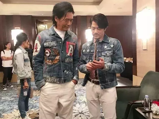 周傑倫驚喜曬兒子合影,娛樂圈的男神們都默契化身女兒奴了!