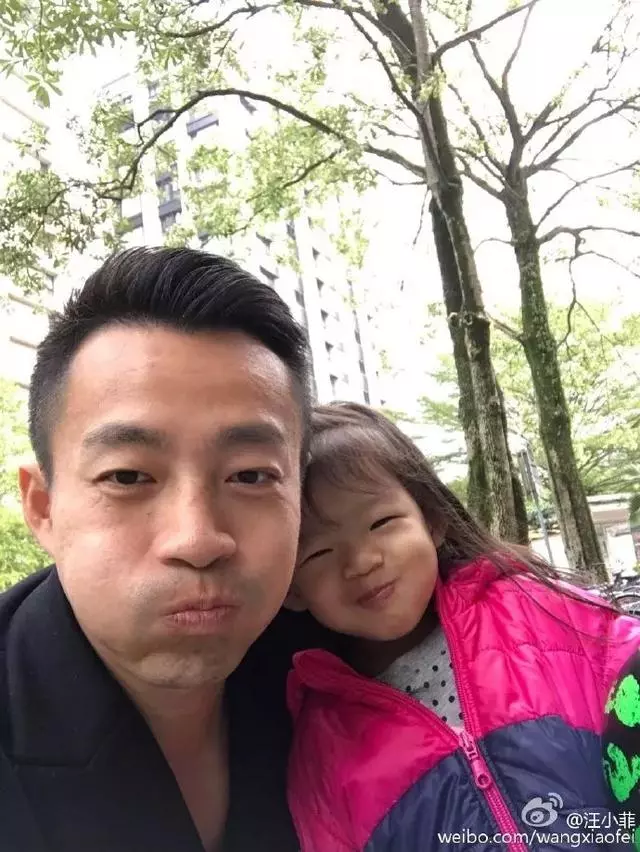 周傑倫驚喜曬兒子合影,娛樂圈的男神們都默契化身女兒奴了!