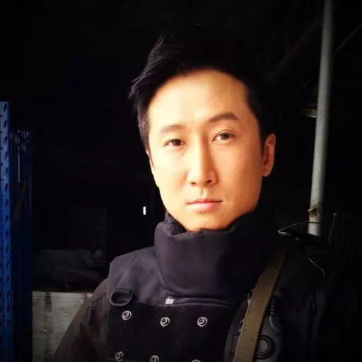 洪金寶三個兒子,最帥有出息的不是老大,也不是老二,而最小的他!