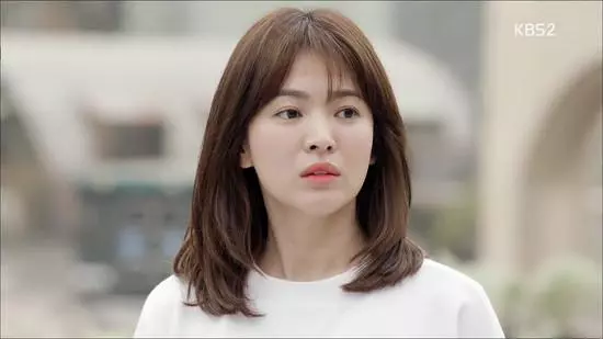 37歲的宋慧喬短髮更辣了,一頭俐落短髮,讓她看起來就像少女,美出新高度~~