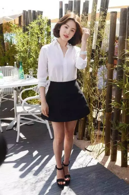 37歲的宋慧喬短髮更辣了,一頭俐落短髮,讓她看起來就像少女,美出新高度~~