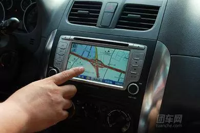 加油「加一半」跟「加滿」,原來「對車的傷害」差別這麼大!連老司機都不懂…