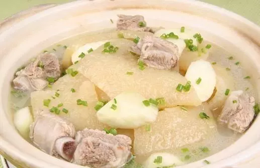 「骨質疏鬆菜譜」公開啦!原來「吃這些」能讓骨骼更加強壯!