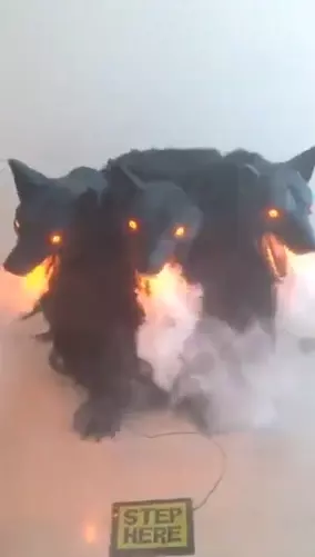 超霸氣「地獄三頭犬加濕器」爆紅!白煙噴射+3顆頭詭異擺動太酷啦♥