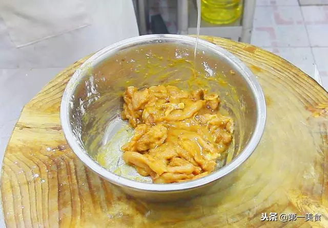 想吃烤肉別買了,大廚教你在家做,只要家裡有瘦肉,想吃隨時做