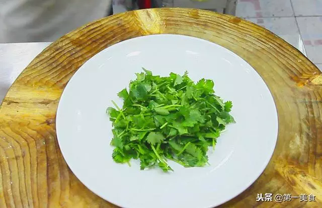 想吃烤肉別買了,大廚教你在家做,只要家裡有瘦肉,想吃隨時做