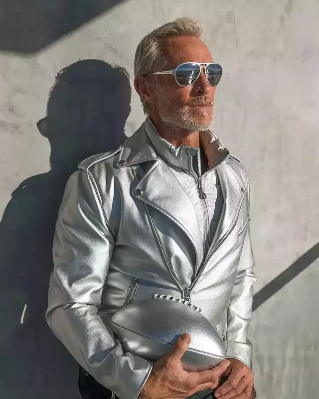 60歲的大爺,20歲的身體,18歲的生活方式,這才是活得最賺的人生