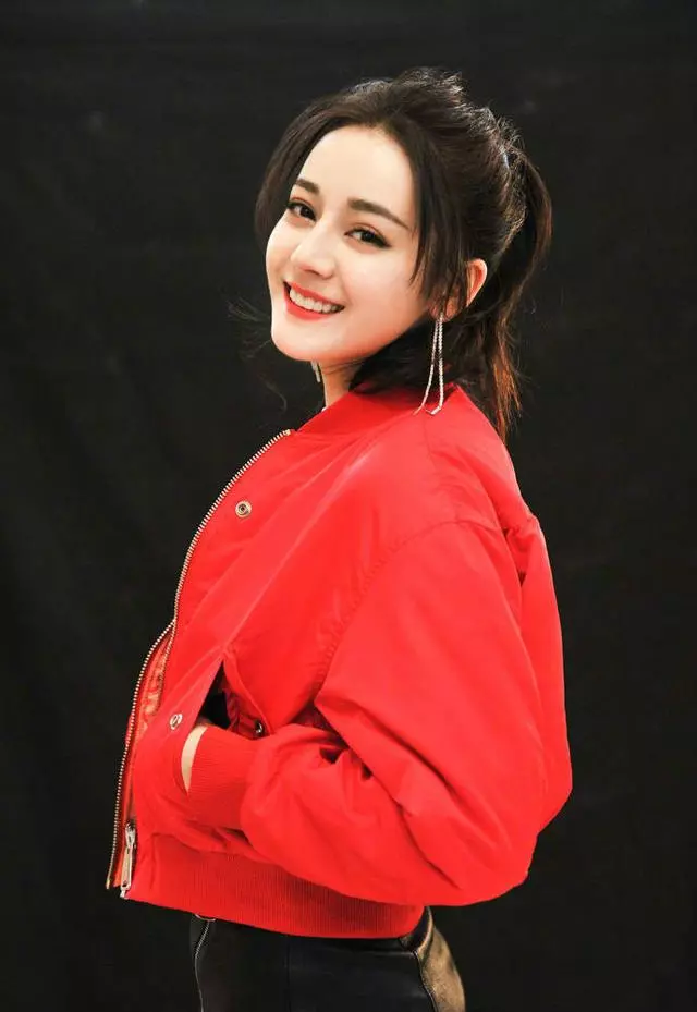 熱巴收到粉絲的「彩虹屁」,看完之後5字回應,粉絲:真接地氣