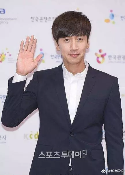 《RM》「李光洙」終脫魯!公司報喜:和「芭比身材的她」密戀5個月!