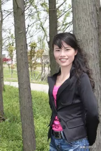 女兒肚子疼看病,大夫不讓俺進,聽到女兒尖叫聲,俺撲進去癱軟了