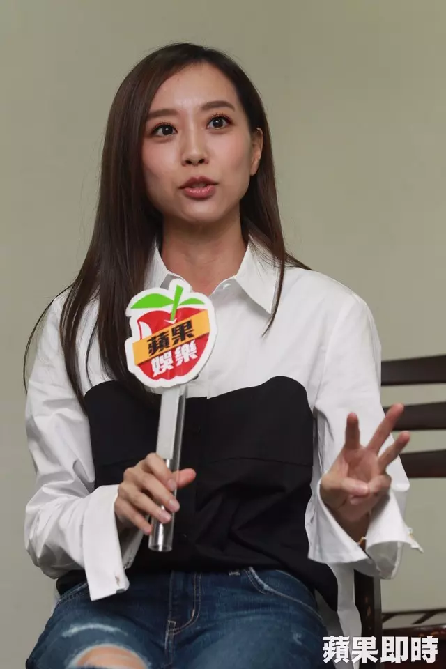 知名主人劉容嘉外表相當漂亮,擔任過多個節目的主持人,也出演過許多戲劇作品,向是知名偶像劇《惡作劇之吻》等,與林依晨搭檔演
