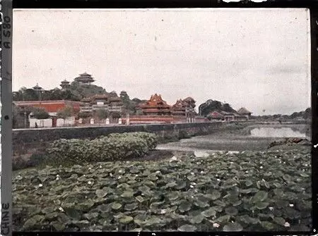 108年前這個法國人拍下中國最早彩色照片 卻被罵白痴