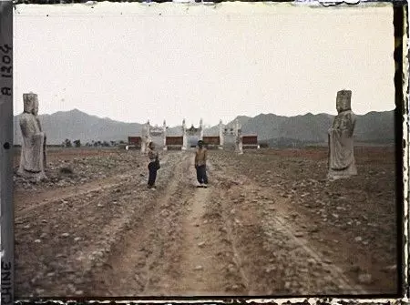 108年前這個法國人拍下中國最早彩色照片 卻被罵白痴