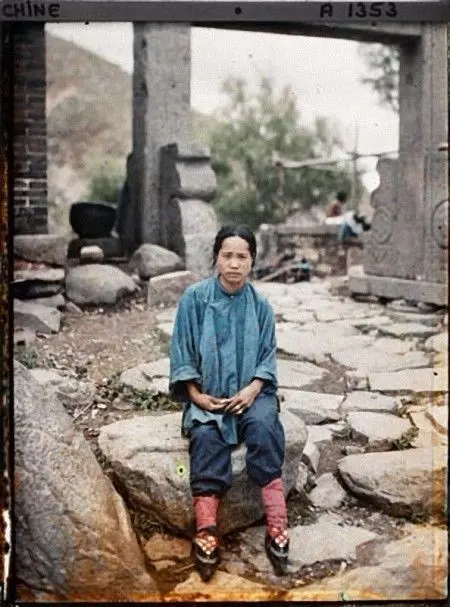 108年前這個法國人拍下中國最早彩色照片 卻被罵白痴