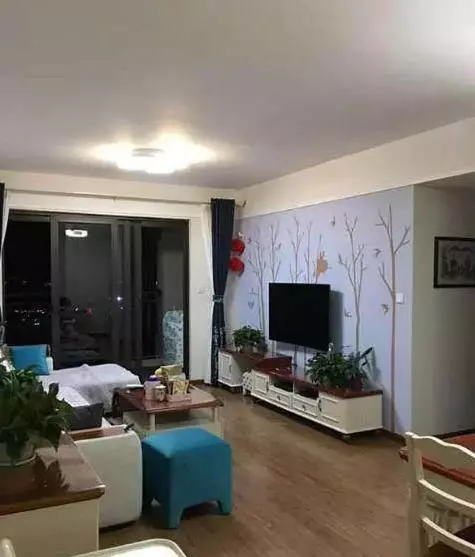 老婆堅持在洗手間裝「兩個門」, 開始我不解, 完工後鄰居紛紛效仿