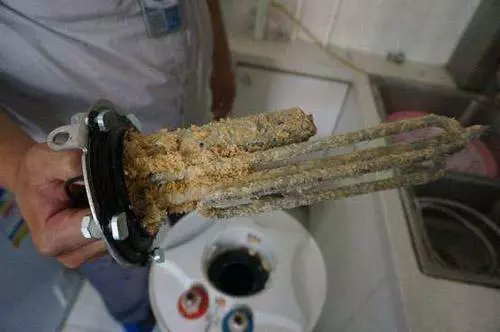 塑膠袋套在噴頭上太實用了,解決了家家戶戶的難題