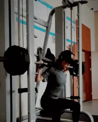 30歲離婚帶娃變黃臉婆,為了女兒她用18個月逆襲成最美辣媽