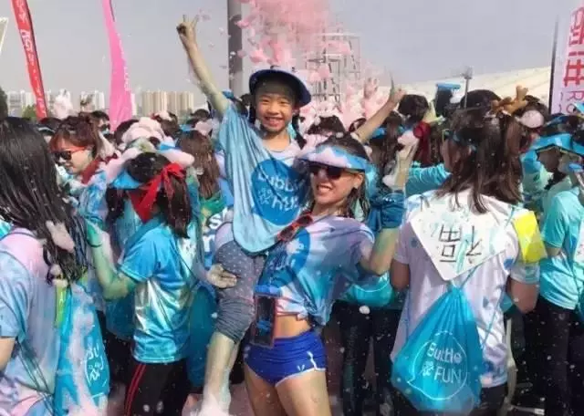30歲離婚帶娃變黃臉婆,為了女兒她用18個月逆襲成最美辣媽