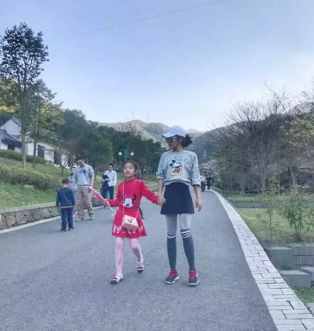 30歲離婚帶娃變黃臉婆,為了女兒她用18個月逆襲成最美辣媽