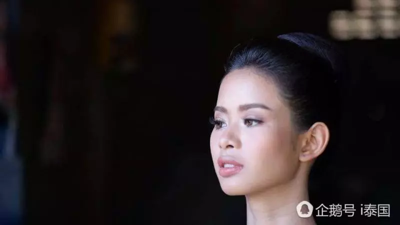 新娘被畫成「如花」 換化妝師 再結一次