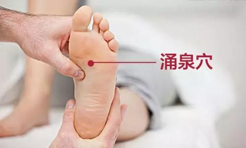 冬天,用「鹽袋」來燙腳,溫補元陽,入腎經,方便、省事,一勞永逸