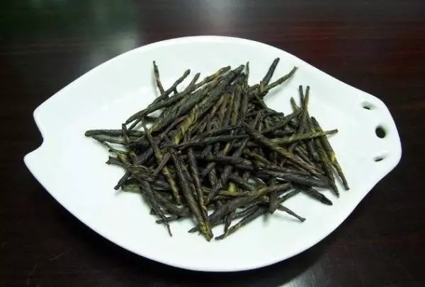 花不到五塊錢就能治你的白髮,用它洗頭,白髮慢慢變黑(為自己未來及家中長者收藏吧!)