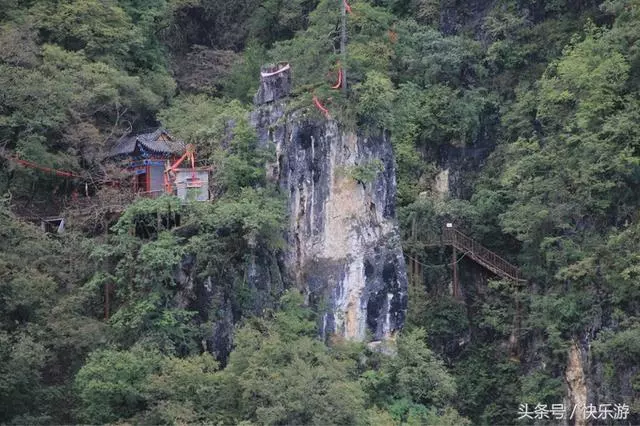繼山西懸空寺驚艷世界後,中國人又一建築神作看呆外國人