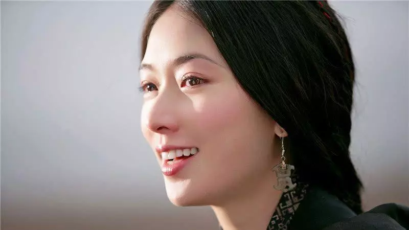 為何44歲林志玲至今未婚?看完她的跳舞照,網友:我也不敢娶