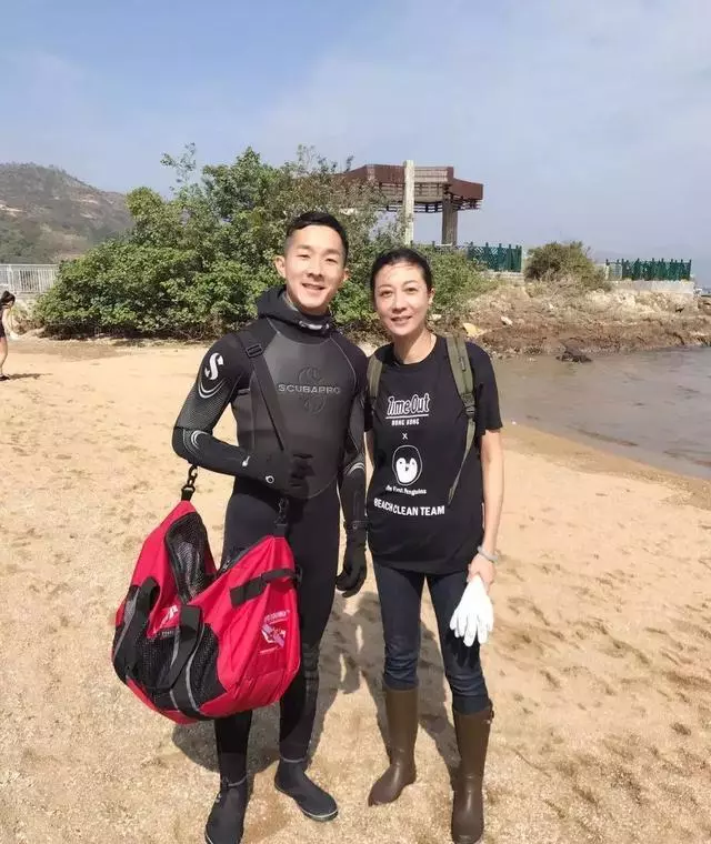 45歲吳綺莉曬霸氣美照,沒有成龍她會活得更好,但她卻感恩經歷!