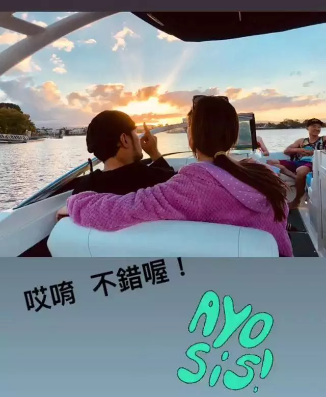 昆凌一家人回娘家,周董抱女兒坐皮劃艇卻讓老婆推!唯獨不見弟弟!