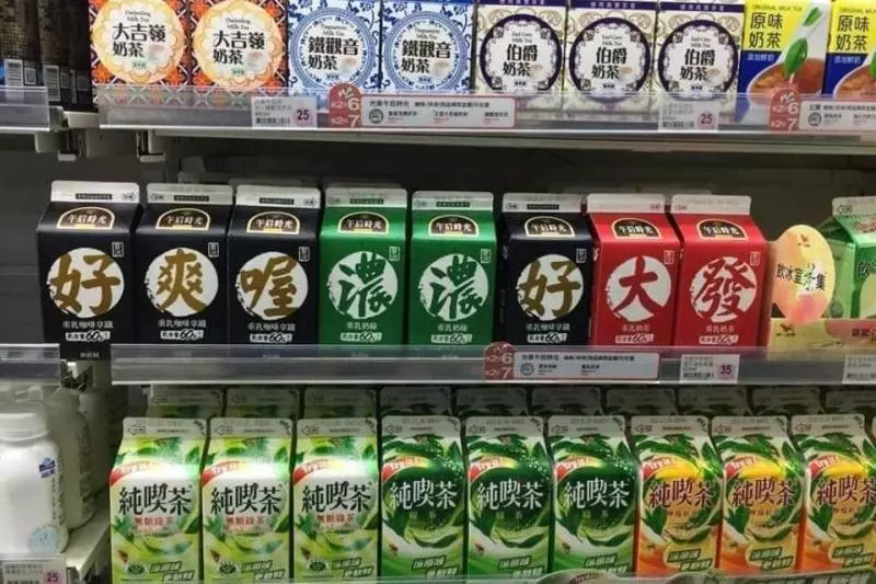 超商飲料排字「濃濃好大發」客人看到笑翻 網加碼曝「另一個架上更A」員工現身喊:這我排的