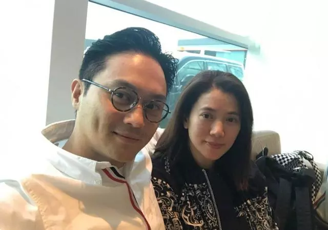 11年不知父母做什麼?校長懷疑孩子家庭不正常,請家長來談話,發現一家子全是明星
