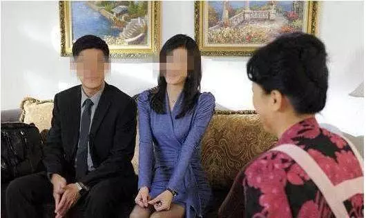 過年兒子帶女友回家,我將她趕出門,走後她發來簡訊,我眼前發黑