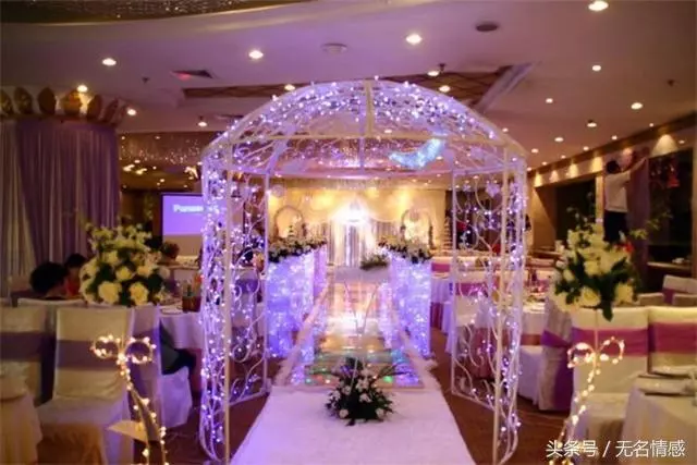 結婚給老婆10萬彩禮,婚後半年她生下雙胞胎,滿月酒上她原形畢露