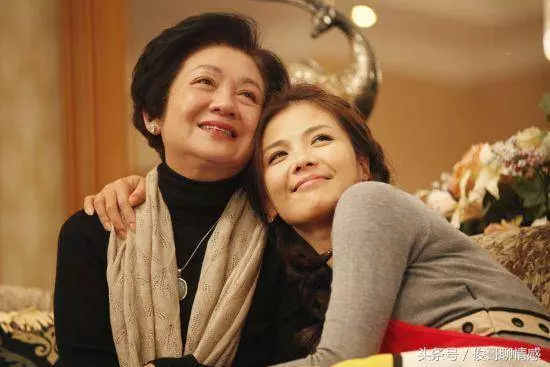 老公不在家,婆婆要來小住,夜班早上一回家,看到一幕我楞住了