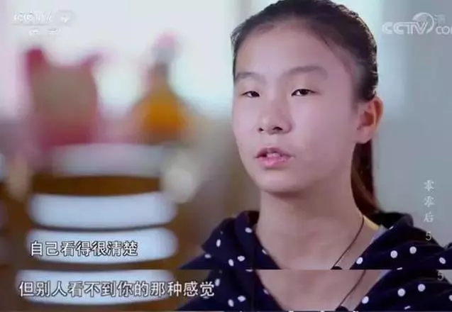 10年跟拍5個孩子,反差巨大,放手的媽媽VS不放手的媽媽形成鮮明對比