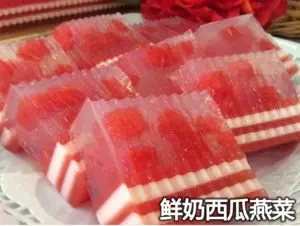 冰冰涼涼QQ的燕菜糕,新年做出來宴客,絕對大受歡迎!每一款都好漂亮,好好吃啊~