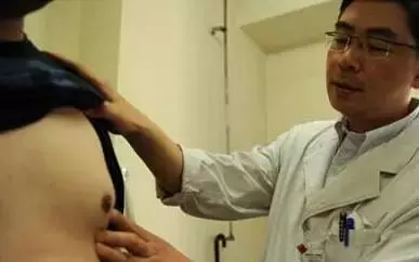 夫妻雙雙患上乳腺增生,只因這個習慣,千萬別在這么喝了!