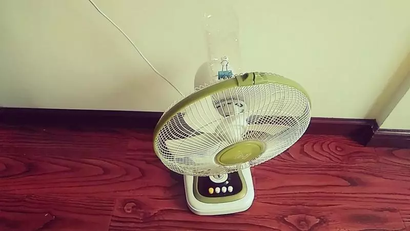 夏天電風扇越吹越熱?教你一招,比空調還好用,能為家裡省上百元