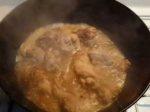 阿嬤的私房味麻油雞,飯店都不一定做得出來的好味道,鮮美好吃,強身健體!