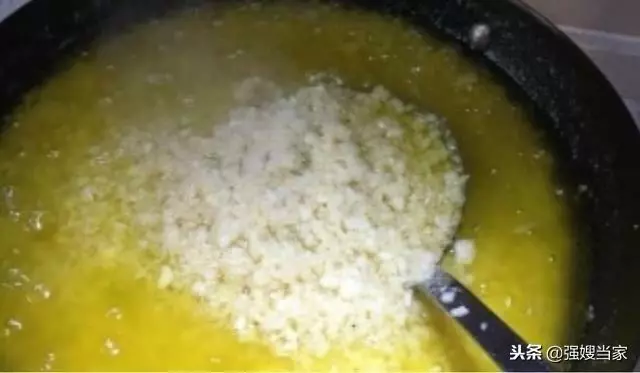 廚師長:為什麼飯店的蒜蓉醬那麼香?掌握這些技巧,一樣蒜香撲鼻