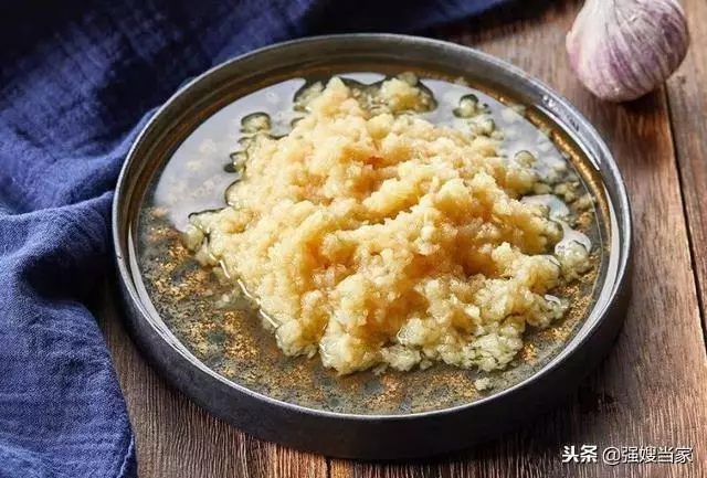 廚師長:為什麼飯店的蒜蓉醬那麼香?掌握這些技巧,一樣蒜香撲鼻