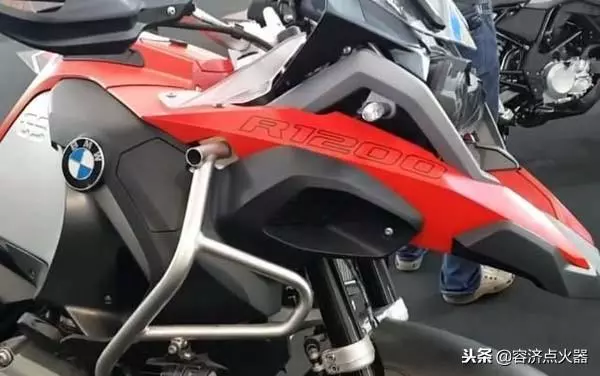 你的摩托車能不能上高速,就看是否滿足幾個條件!