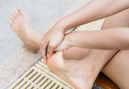 每天堅持「踮腳」幾分鐘,這4個問題竟會悄悄遠離你,不妨試一試