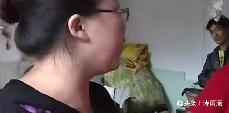 丈夫在家照顧孩子,妻子外出打工,一年後卻帶回個男人和私生女