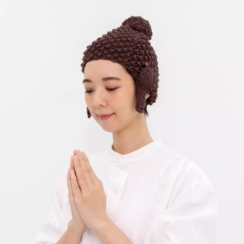 日本推最潮「佛系毛帽」一秒變神明 年輕人秒訂購:今年最時尚