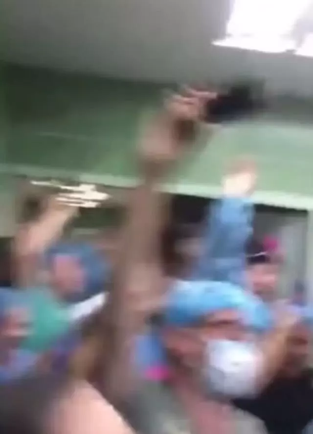 瘋狂!孕婦跨年夜痛苦分娩,醫護不顧風險狂歡倒數接生新年寶寶!