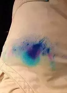 洗衣服忘了掏紙巾,紙屑沾滿衣物?教你一招3分鐘去除紙屑,超實用