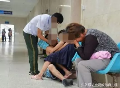 22歲孕婦沒日沒夜打麻將,剖腹取出孩子後,全家嚎啕大哭!