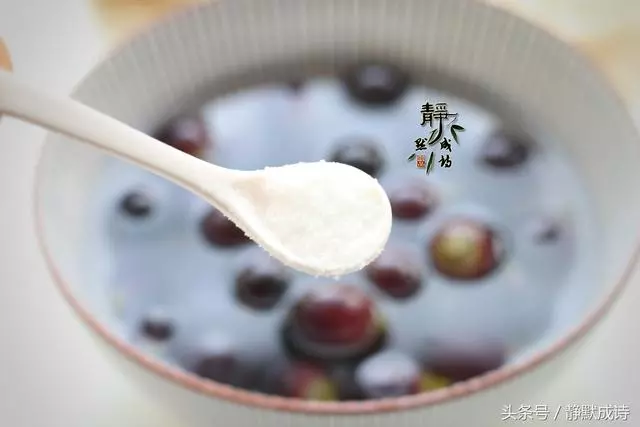 清洗葡萄有妙招,只要兩步,農藥灰塵都去掉,葡萄皮也能放心吃